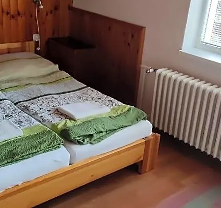 184, Bed And Braekfast 184 Couette-café 3*