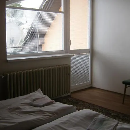 184, Bed And Braekfast 184