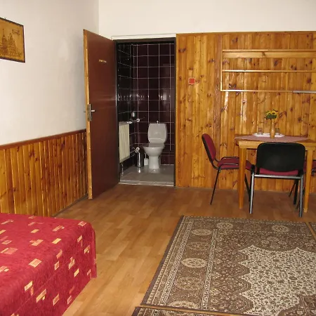 184, Bed And Braekfast 184 Oda ve Kahvaltı 3*